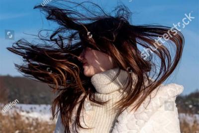 TIPS TO TAKE CARE OF YOUR HAIR DURING WINTER 